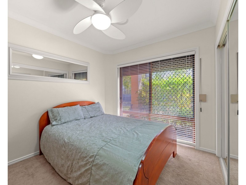 77 Highvale Drive, Helensvale QLD 4212