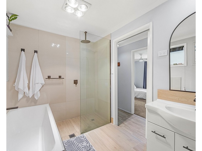 22 Rhodes Street, Loganlea QLD 4131
