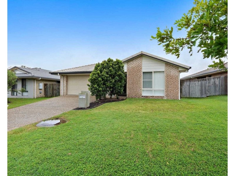 8 Penfolds Close, Pimpama QLD 4209
