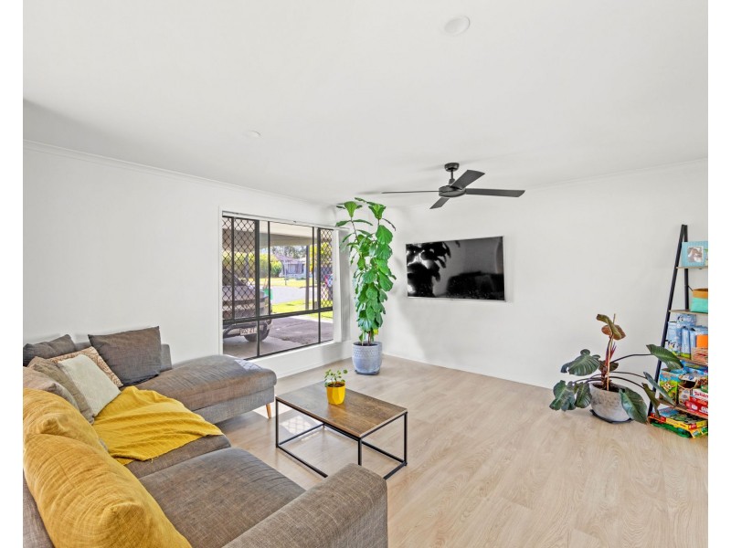 11 Boonah Court, Helensvale QLD 4212