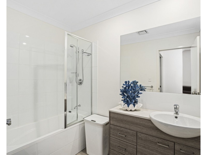 4/16 Tallon Street, Upper Coomera QLD 4209