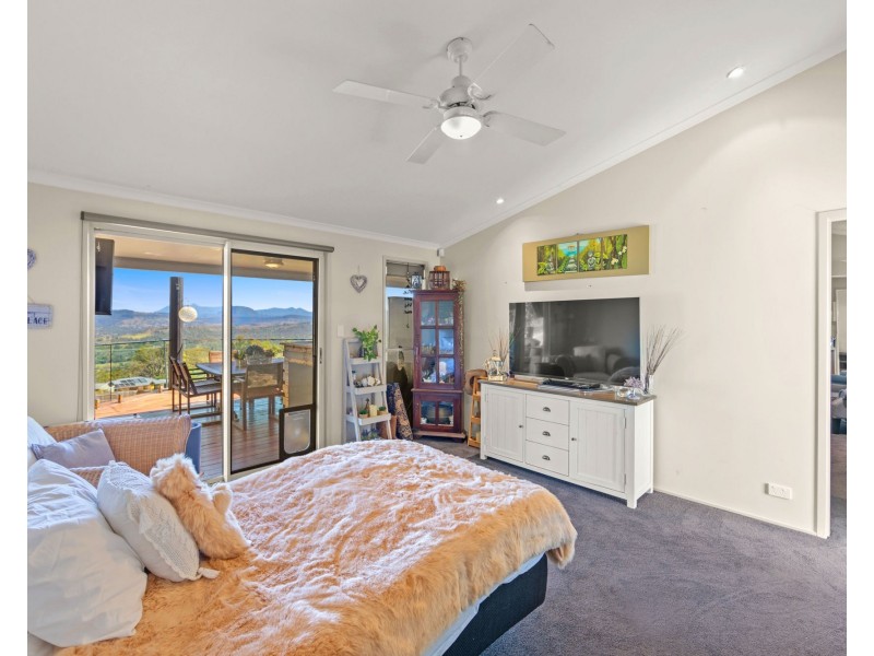 2-6 Brooks Drive, Kooralbyn QLD 4285