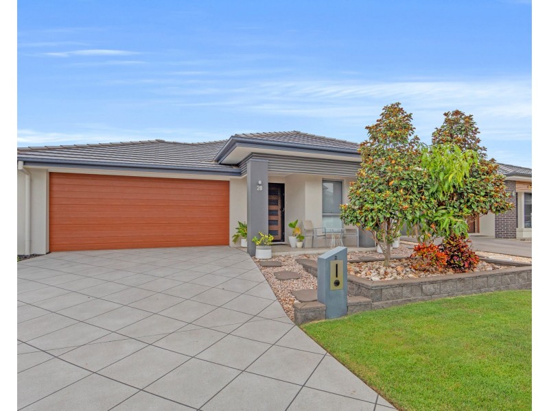 28 Butterleaf Crescent, Pimpama QLD 4209
