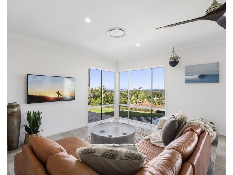 12 Parklane Place, Highland Park QLD 4211