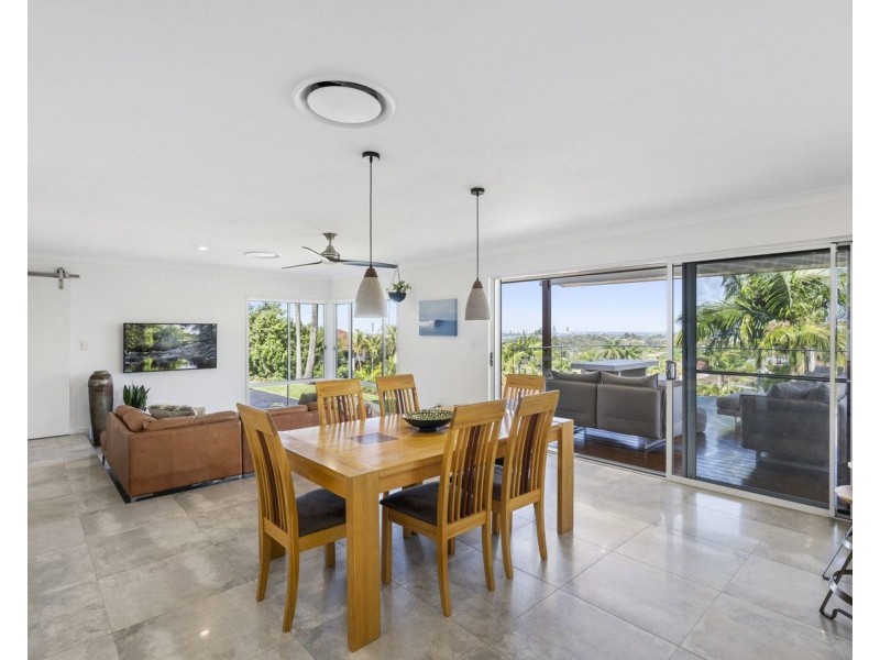 12 Parklane Place, Highland Park QLD 4211