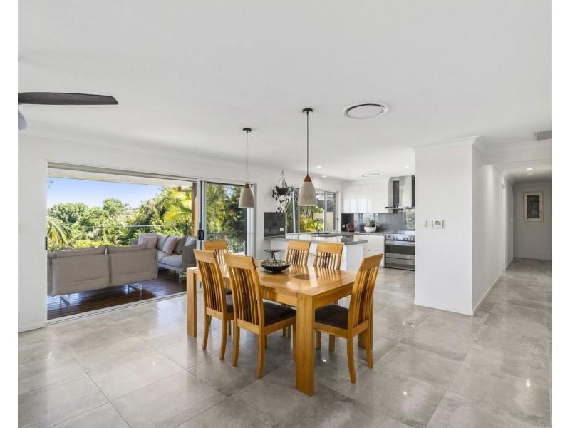 12 Parklane Place, Highland Park QLD 4211