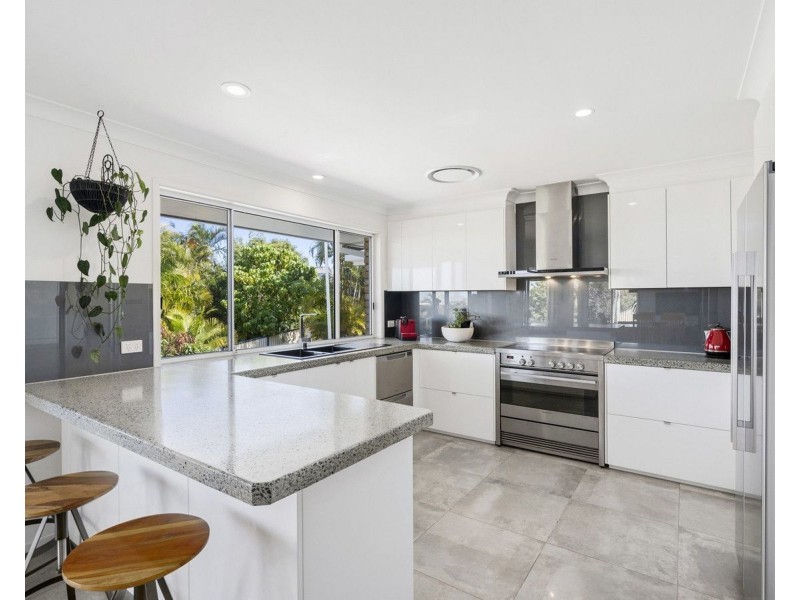 12 Parklane Place, Highland Park QLD 4211