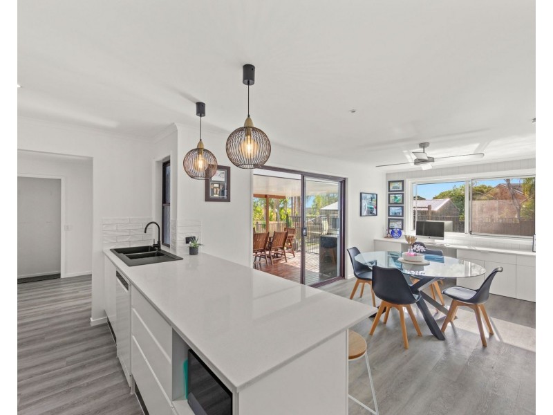 187 Discovery Drive, Helensvale QLD 4212