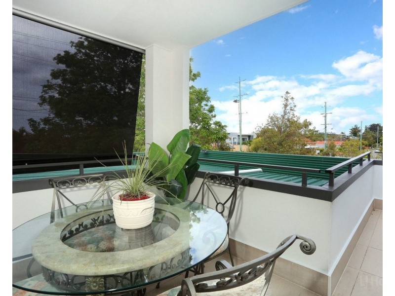 1/374 Pine Ridge Road, Coombabah QLD 4216