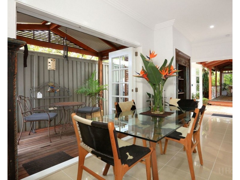 1/374 Pine Ridge Road, Coombabah QLD 4216