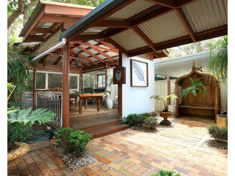 1/374 Pine Ridge Road, Coombabah QLD 4216