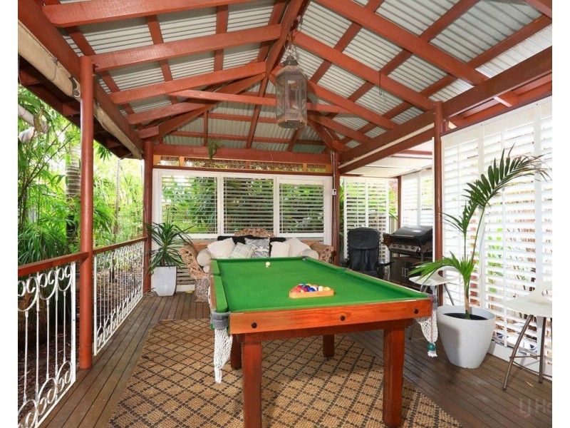 1/374 Pine Ridge Road, Coombabah QLD 4216