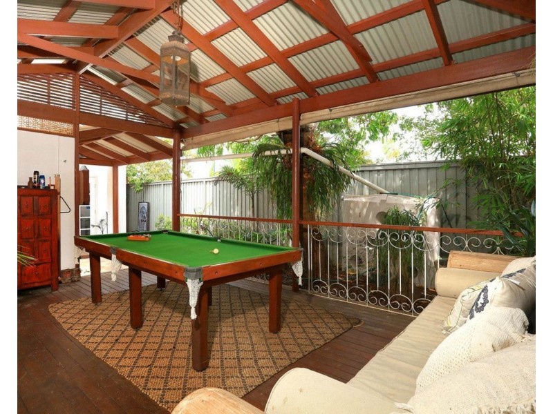 1/374 Pine Ridge Road, Coombabah QLD 4216