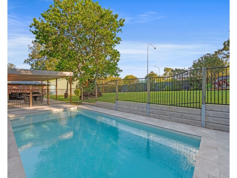 3 Batlow Court, Helensvale QLD 4212