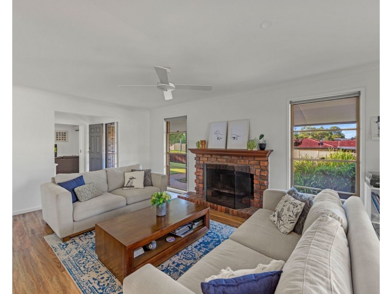 3 Batlow Court, Helensvale QLD 4212