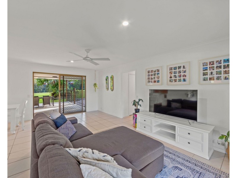 3 Batlow Court, Helensvale QLD 4212