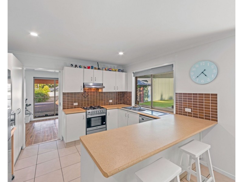 3 Batlow Court, Helensvale QLD 4212