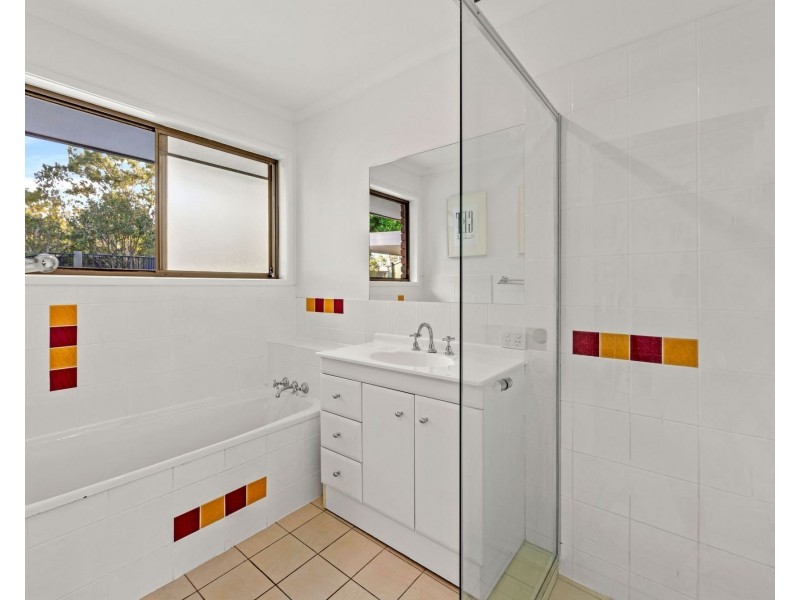 3 Batlow Court, Helensvale QLD 4212