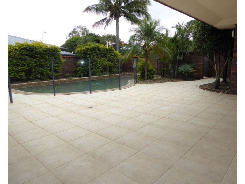 5 Daru Avenue, Runaway Bay QLD 4216