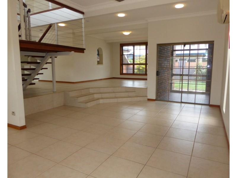 5 Daru Avenue, Runaway Bay QLD 4216