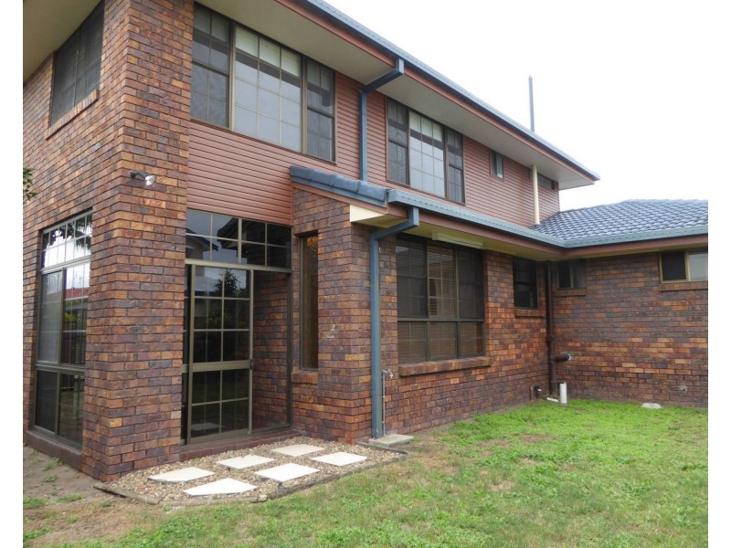 5 Daru Avenue, Runaway Bay QLD 4216