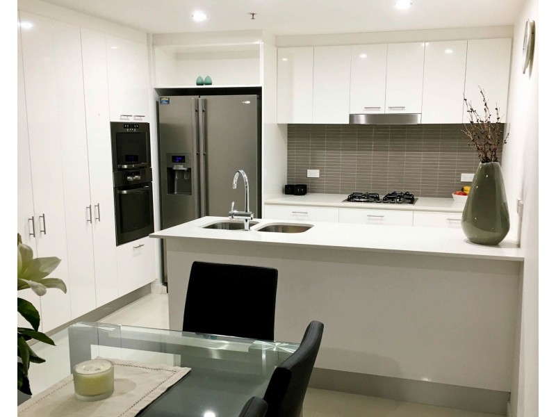 1101/33 T E Peters Drive, Broadbeach Waters QLD 4218