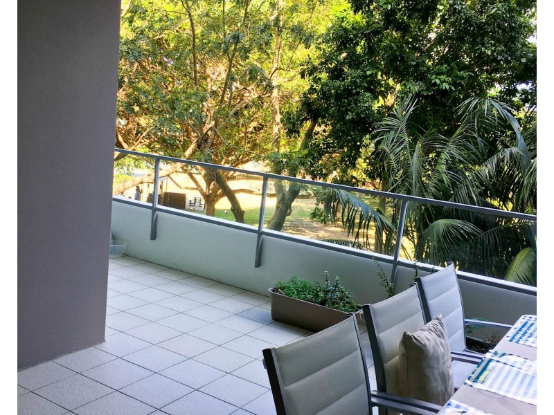 1101/33 T E Peters Drive, Broadbeach Waters QLD 4218