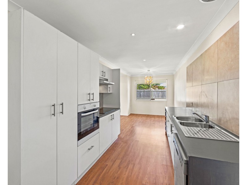 230 Bayview Street, Runaway Bay QLD 4216