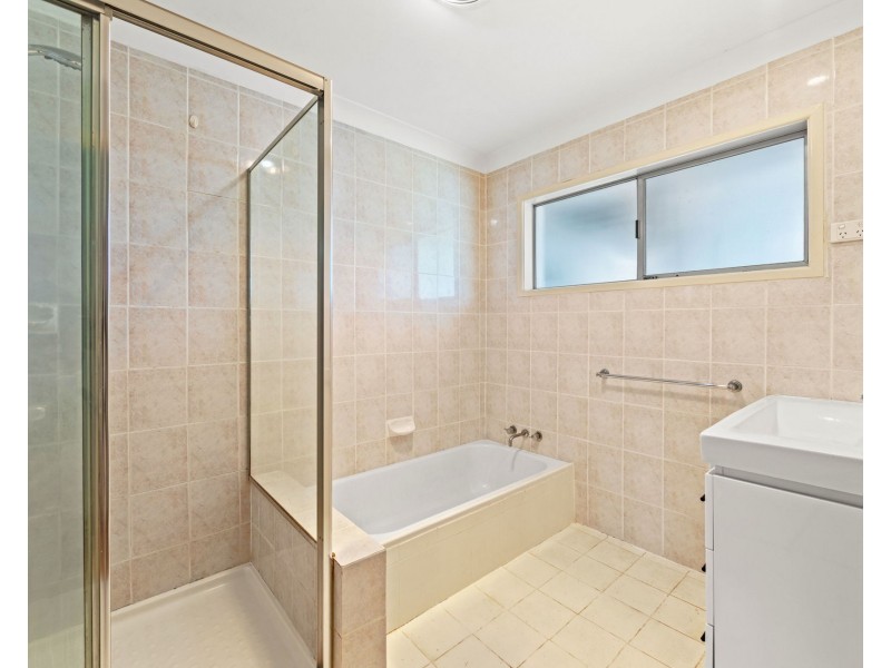 230 Bayview Street, Runaway Bay QLD 4216