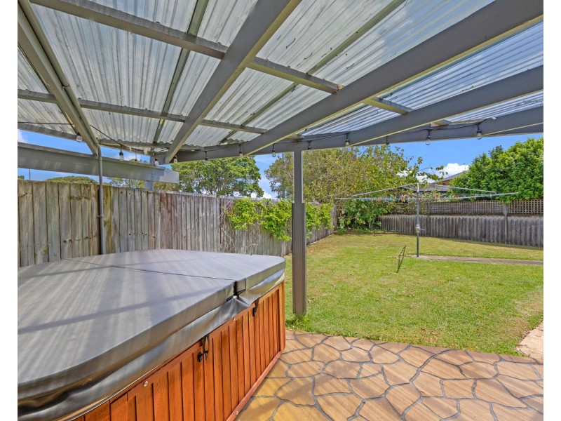 3 Vanimo Court, Runaway Bay QLD 4216