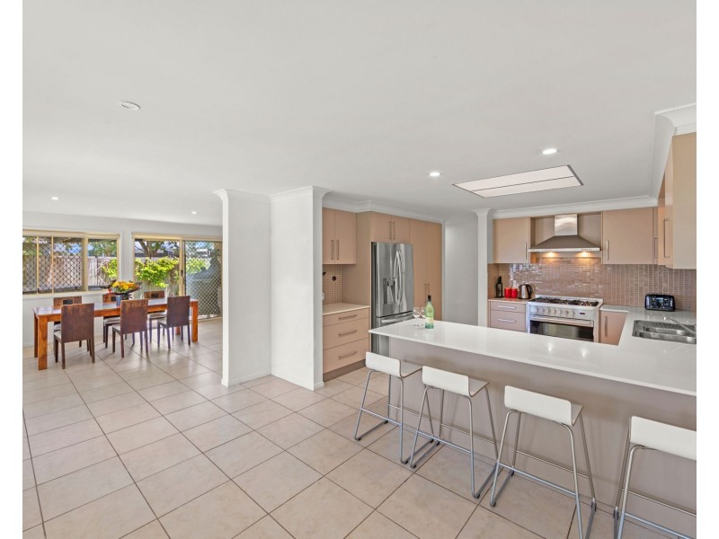 3 Vanimo Court, Runaway Bay QLD 4216