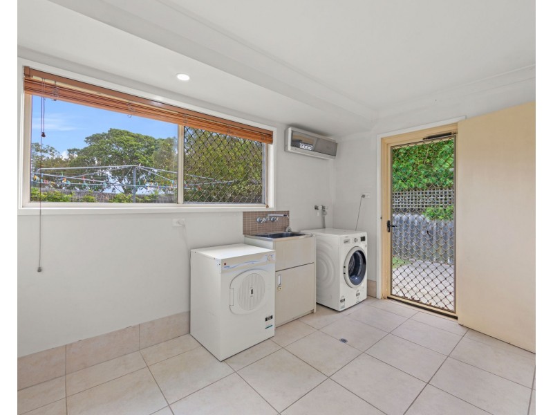 3 Vanimo Court, Runaway Bay QLD 4216