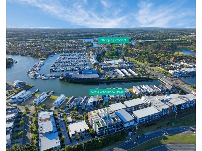 5228 Harbourview Drive, Hope Island QLD 4212