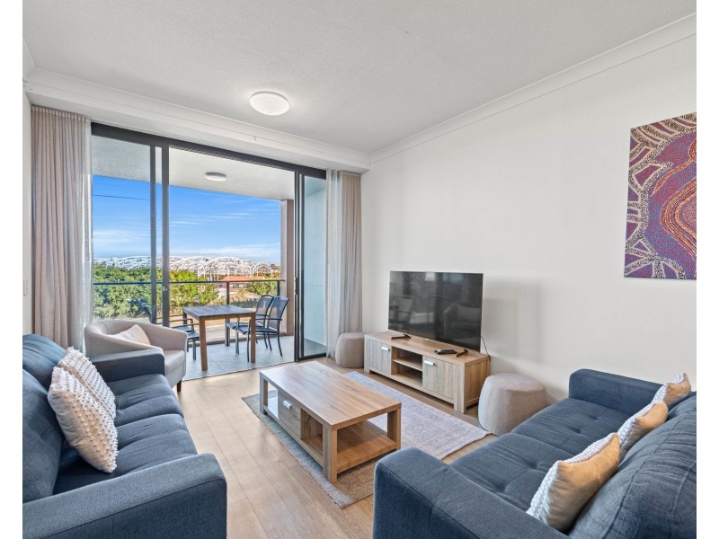 5228 Harbourview Drive, Hope Island QLD 4212