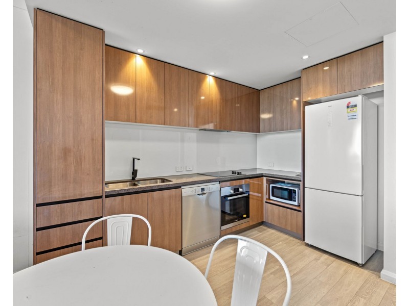 5228 Harbourview Drive, Hope Island QLD 4212