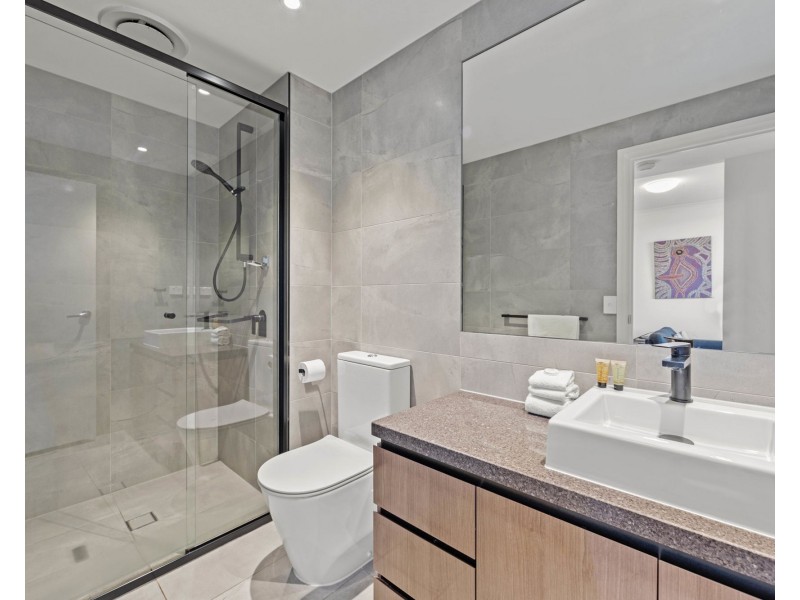 5228 Harbourview Drive, Hope Island QLD 4212