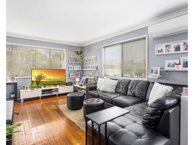 8 Rathbone Place, Labrador QLD 4215
