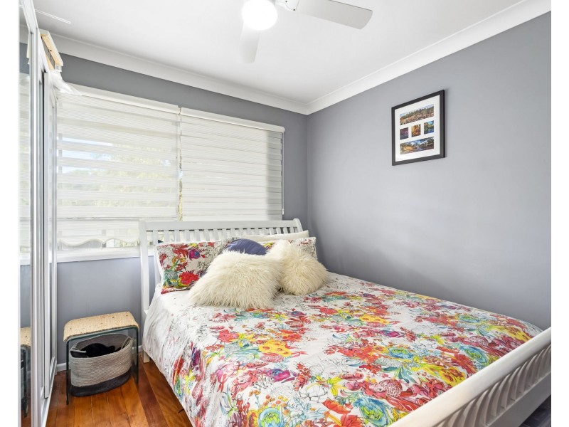 8 Rathbone Place, Labrador QLD 4215