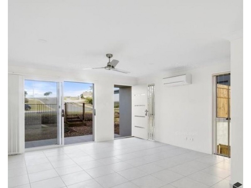 9/4 Rhiana Street, Pimpama QLD 4209