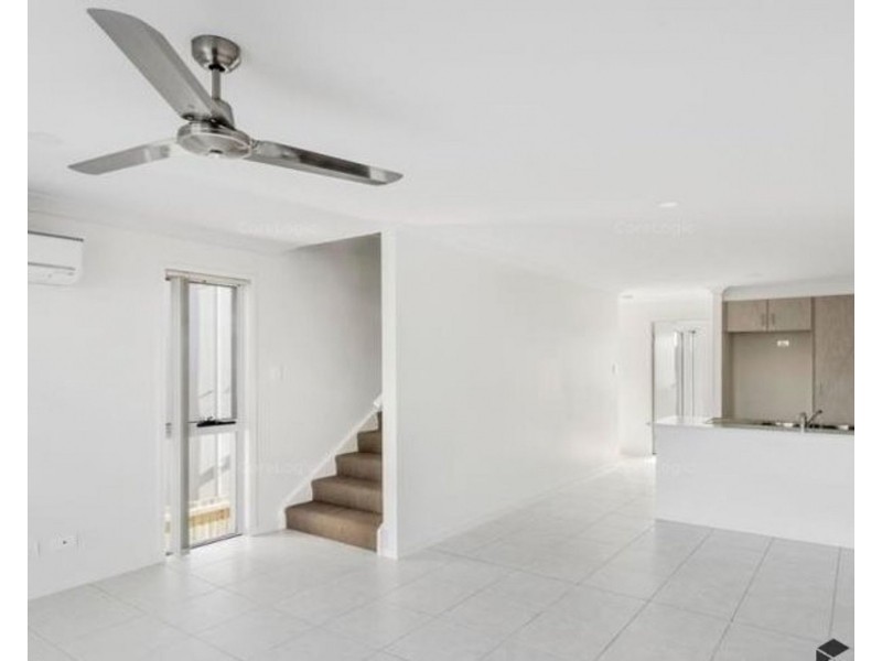 9/4 Rhiana Street, Pimpama QLD 4209