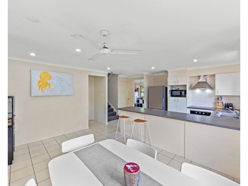 2 Kingfisher Place, Coomera QLD 4209