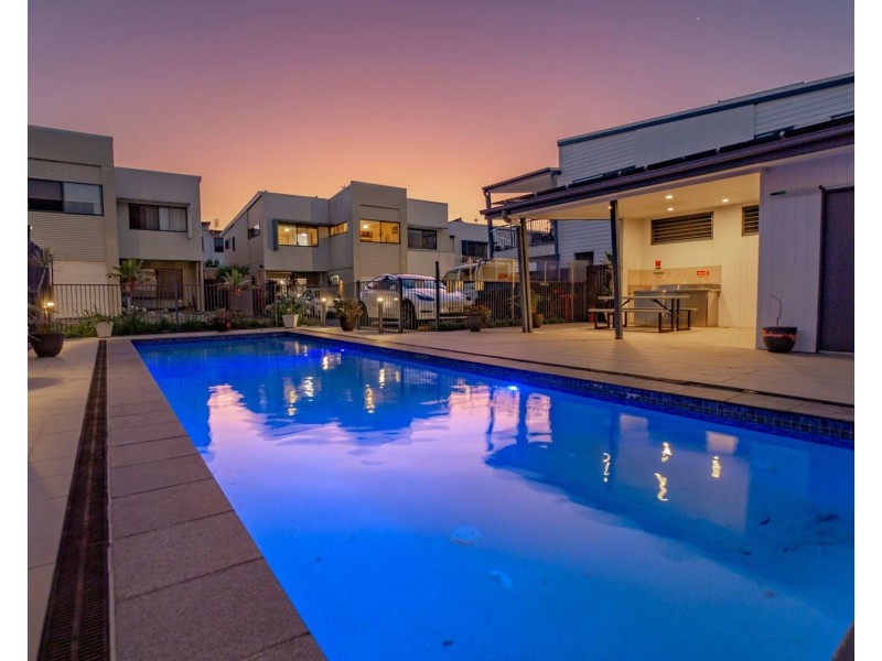 18/22 Careel Close, Helensvale QLD 4212