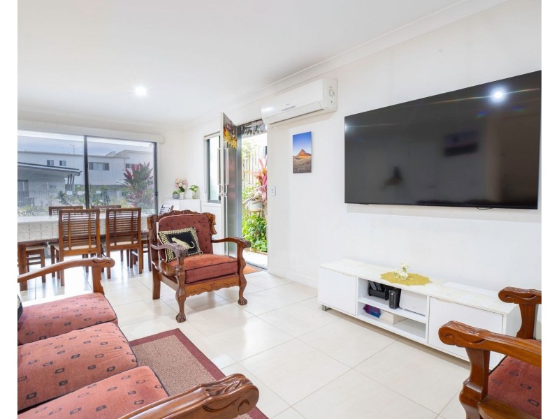 18/22 Careel Close, Helensvale QLD 4212