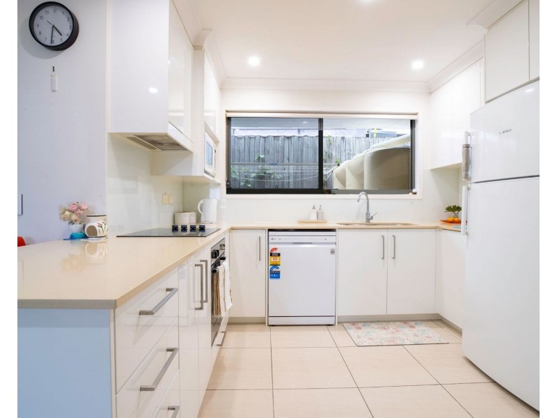 18/22 Careel Close, Helensvale QLD 4212