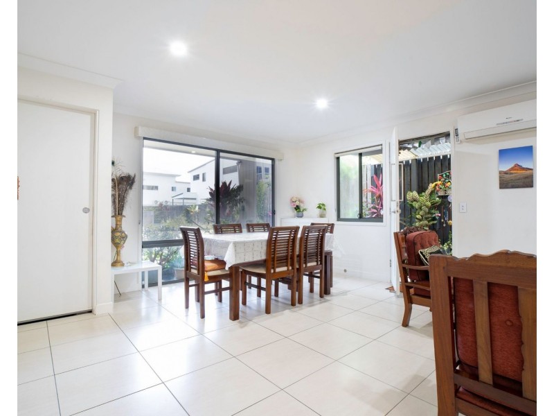 18/22 Careel Close, Helensvale QLD 4212