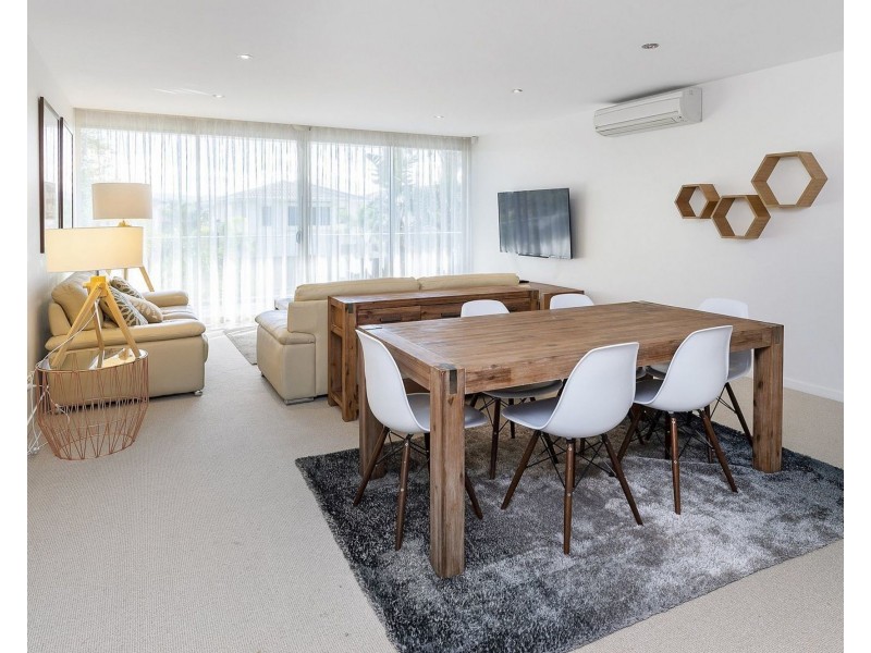 3201/2 Activa Way, Hope Island QLD 4212