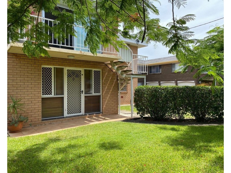 1/6 Vernia Place, Biggera Waters QLD 4216