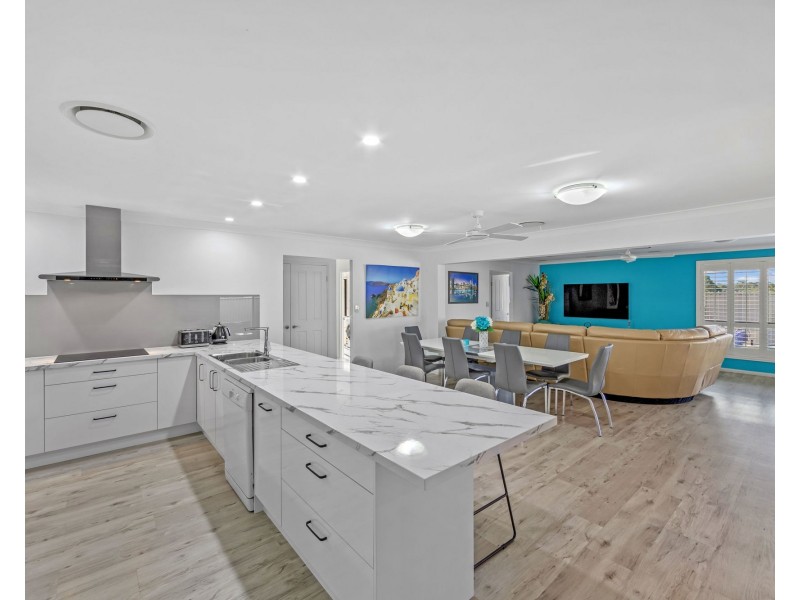13 Silkwood Way, Molendinar QLD 4214