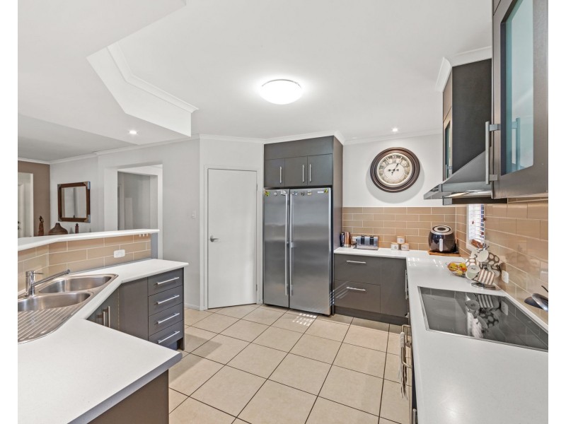 11 Helidon Grove, Ormeau QLD 4208