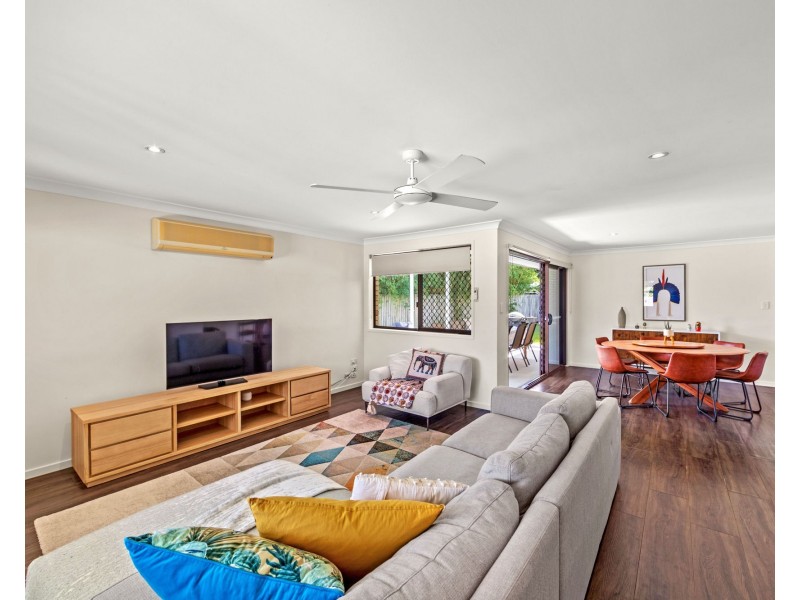 37 Lavinia Street (33 Tecoma St), Southport QLD 4215